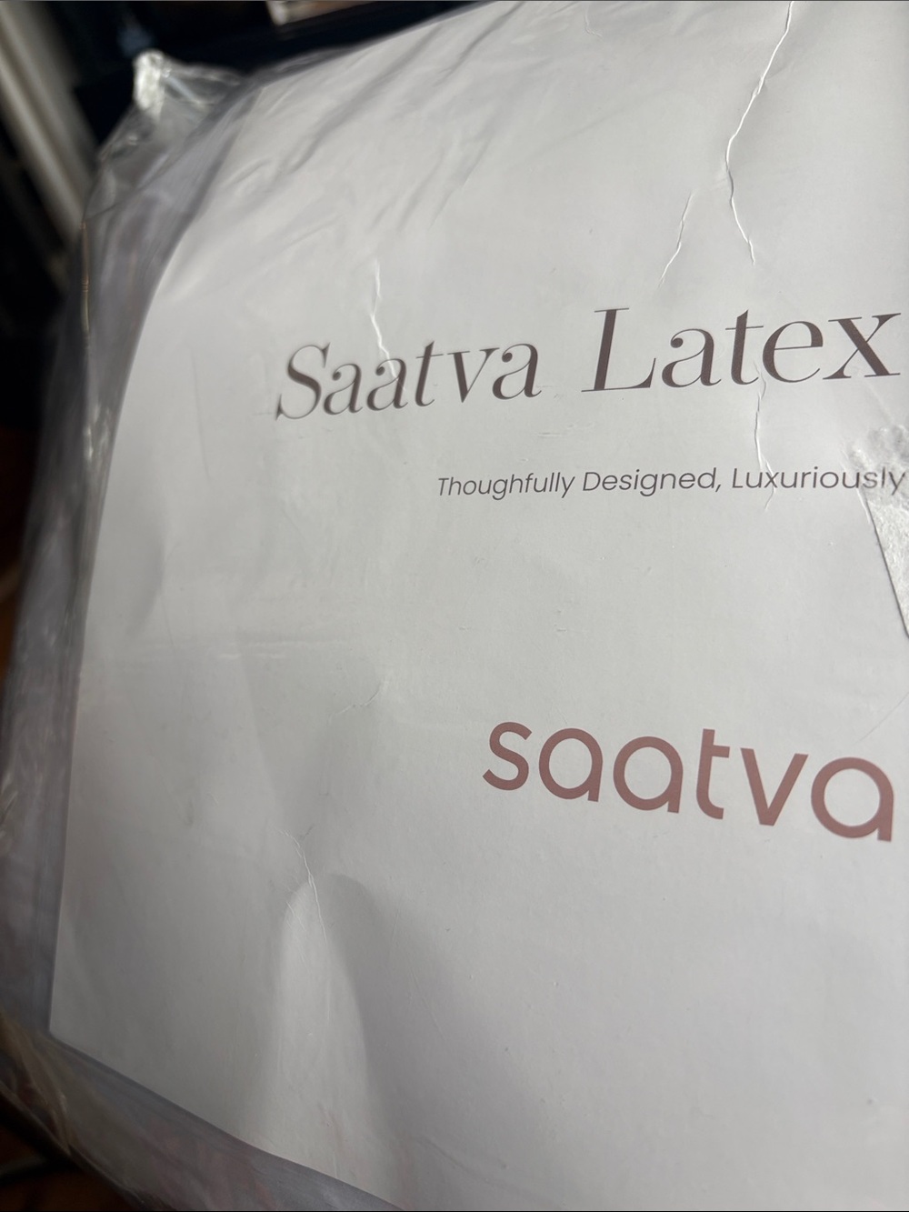 2 pack Saatva Latex Pillow - White NEW